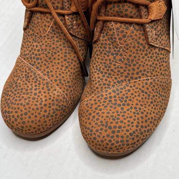 TOMS Ankle Wedge Kala Bootie - Tan Mini Cheetah Suede NEW Size 6 - Picture 4 of 13